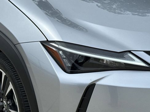 Certified 2025 Lexus UX 300h FWD w/ Accessory Package (Z2) image 12