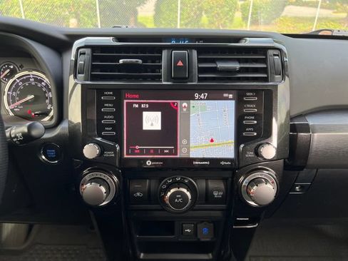 Used 2023 Toyota 4Runner TRD Off-Road Premium w/ Moonroof Package AWD/4WD image 22