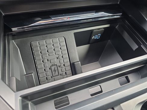 New 2026 Ford F250 Lariat w/ Black Appearance Package image 19