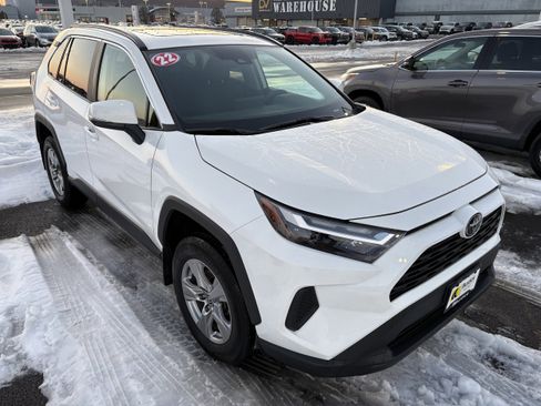 Certified 2022 Toyota RAV4 XLE w/ Convenience Package image 2