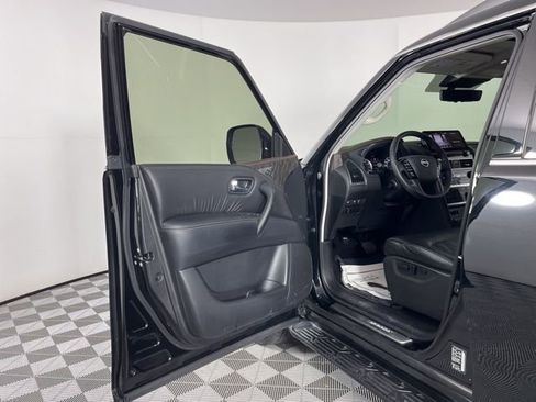 Used 2023 Nissan Armada Platinum w/ Captain's Chairs Package RWD image 17