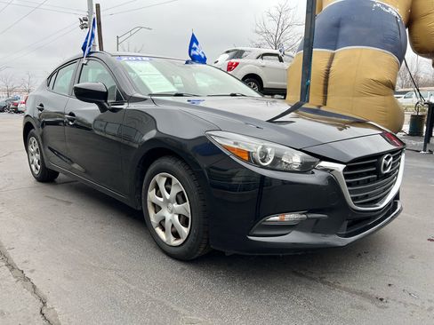 Used 2018 MAZDA MAZDA3 Sport image 6