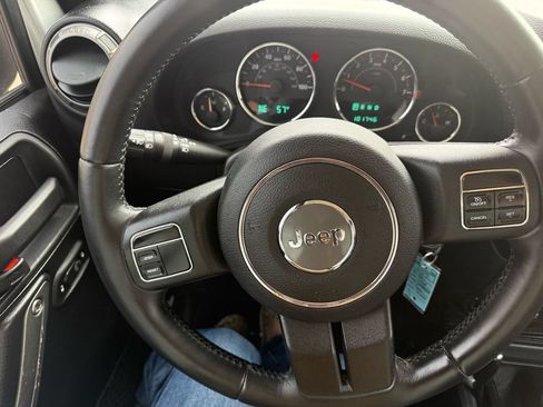 Used 2011 Jeep Wrangler Unlimited Sport AWD/4WD image 17