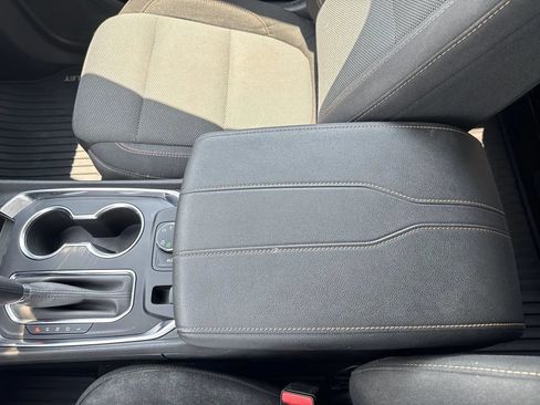 Used 2019 Chevrolet Traverse LT AWD/4WD image 22