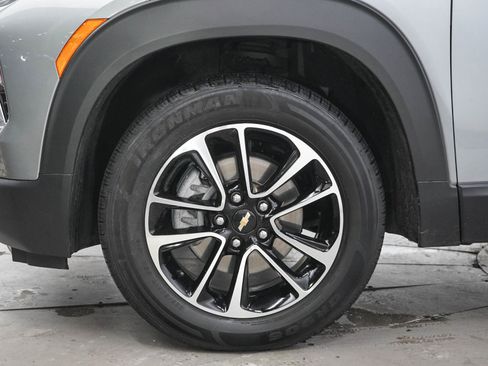 Used 2024 Chevrolet TrailBlazer LT w/ Convenience Package AWD/4WD image 30