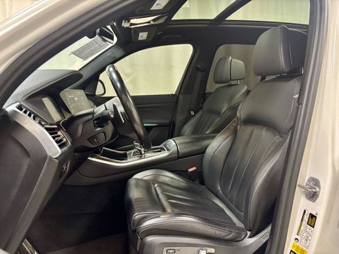 Used 2022 BMW X5 M50i w/ Premium Package AWD/4WD image 16
