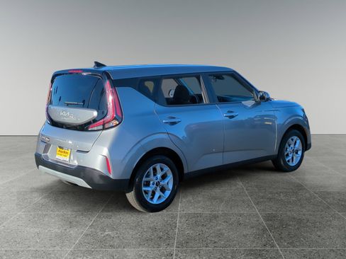 Used 2024 Kia Soul LX w/ Option Group 015 image 5