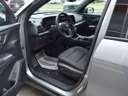 Used 2026 Chevrolet Traverse LT AWD/4WD image 13