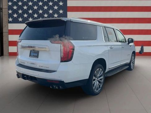 Used 2022 GMC Yukon XL Denali image 5