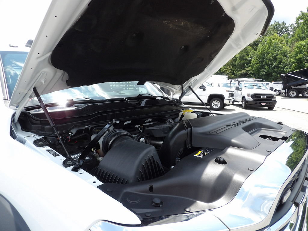 Used 2024 RAM 5500 Tradesman w/ Chrome Appearance Group AWD/4WD image 44