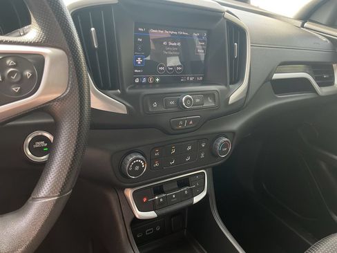 Used 2024 GMC Terrain SLE FWD image 22
