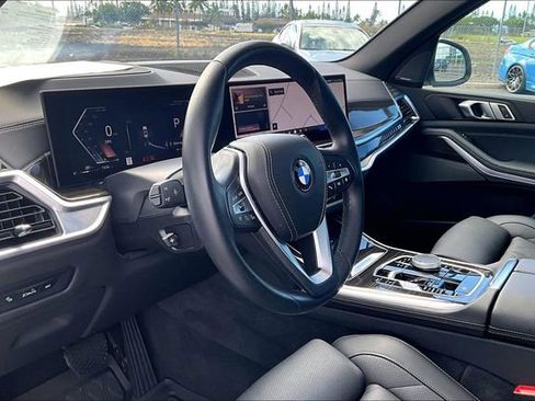 Used 2025 BMW X5 sDrive40i w/ Premium Package image 12