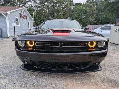 Used 2020 Dodge Challenger R/T RWD image 2