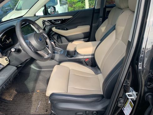 Used 2023 Subaru Outback Limited AWD/4WD image 3