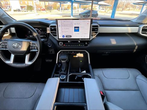 Used 2024 Toyota Tundra Limited image 16