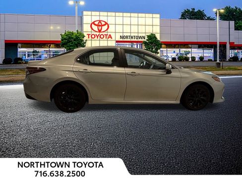 Used 2021 Toyota Camry LE w/ Convenience Package FWD image 8