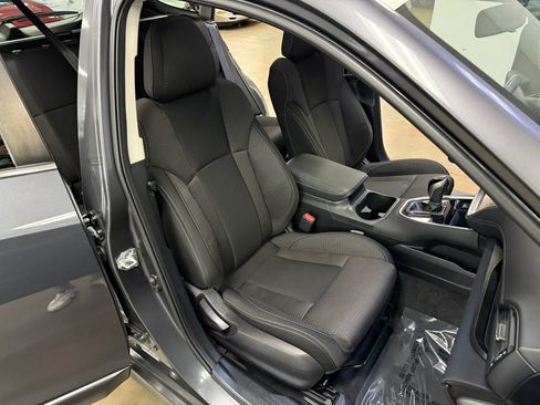Used 2023 Subaru Outback Premium AWD/4WD image 11