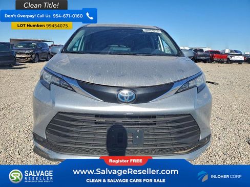 Used 2021 Toyota Sienna LE image 7