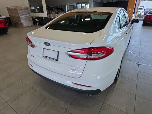 Used 2020 Ford Fusion SE FWD image 8