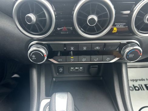Certified 2025 Nissan Sentra SV image 15