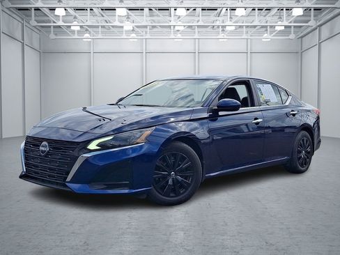 Used 2023 Nissan Altima 2.5 S FWD image 1