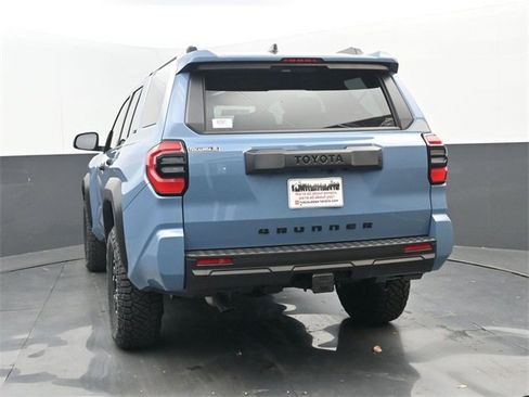 New 2025 Toyota 4Runner SR5 image 18