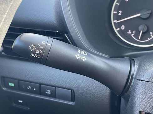 Used 2025 Nissan Sentra SV FWD image 24