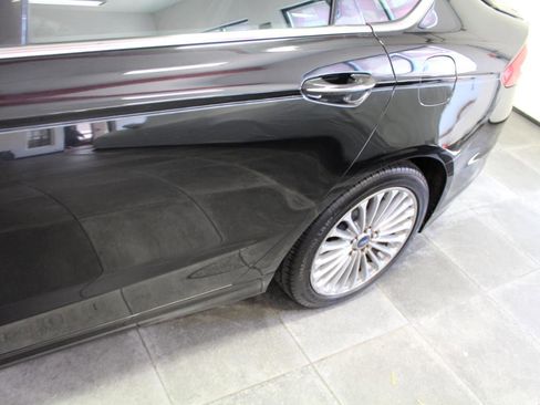 Used 2014 Ford Fusion Titanium FWD image 33