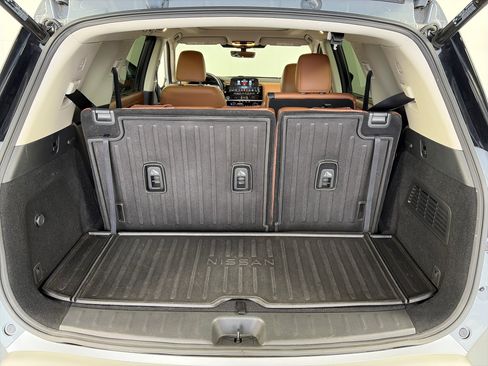 Used 2023 Nissan Pathfinder Platinum w/ Cargo Package AWD/4WD image 15