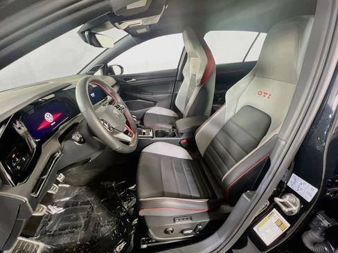 Used 2024 Volkswagen GTI SE image 20