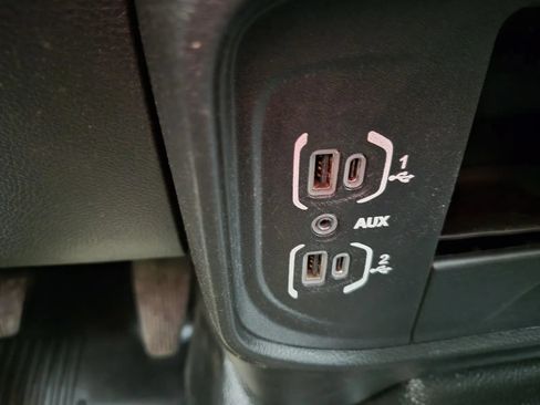 Used 2021 RAM 5500 Tradesman w/ Chrome Appearance Group AWD/4WD image 37