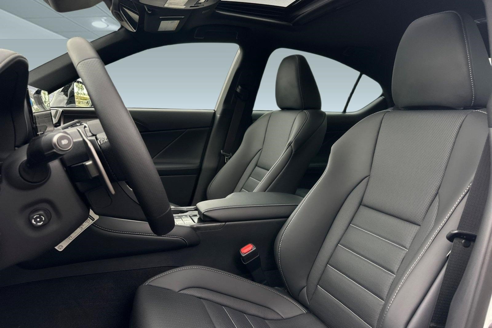 New 2026 Lexus IS 350 F Sport RWD image 5
