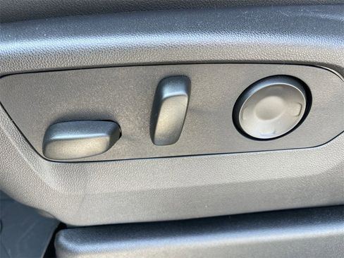 New 2025 Chevrolet Suburban Premier image 12