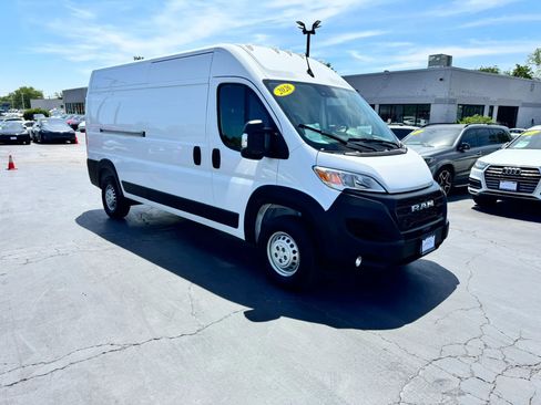 Used 2026 RAM ProMaster 2500 w/ Convenience Group FWD image 7
