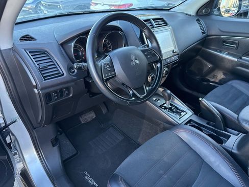 Used 2024 Mitsubishi Outlander Sport 2.0 ES image 19