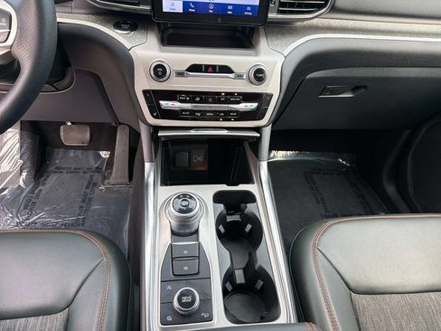 Used 2024 Ford Explorer Timberline w/ Timberline Technology Package AWD/4WD image 28
