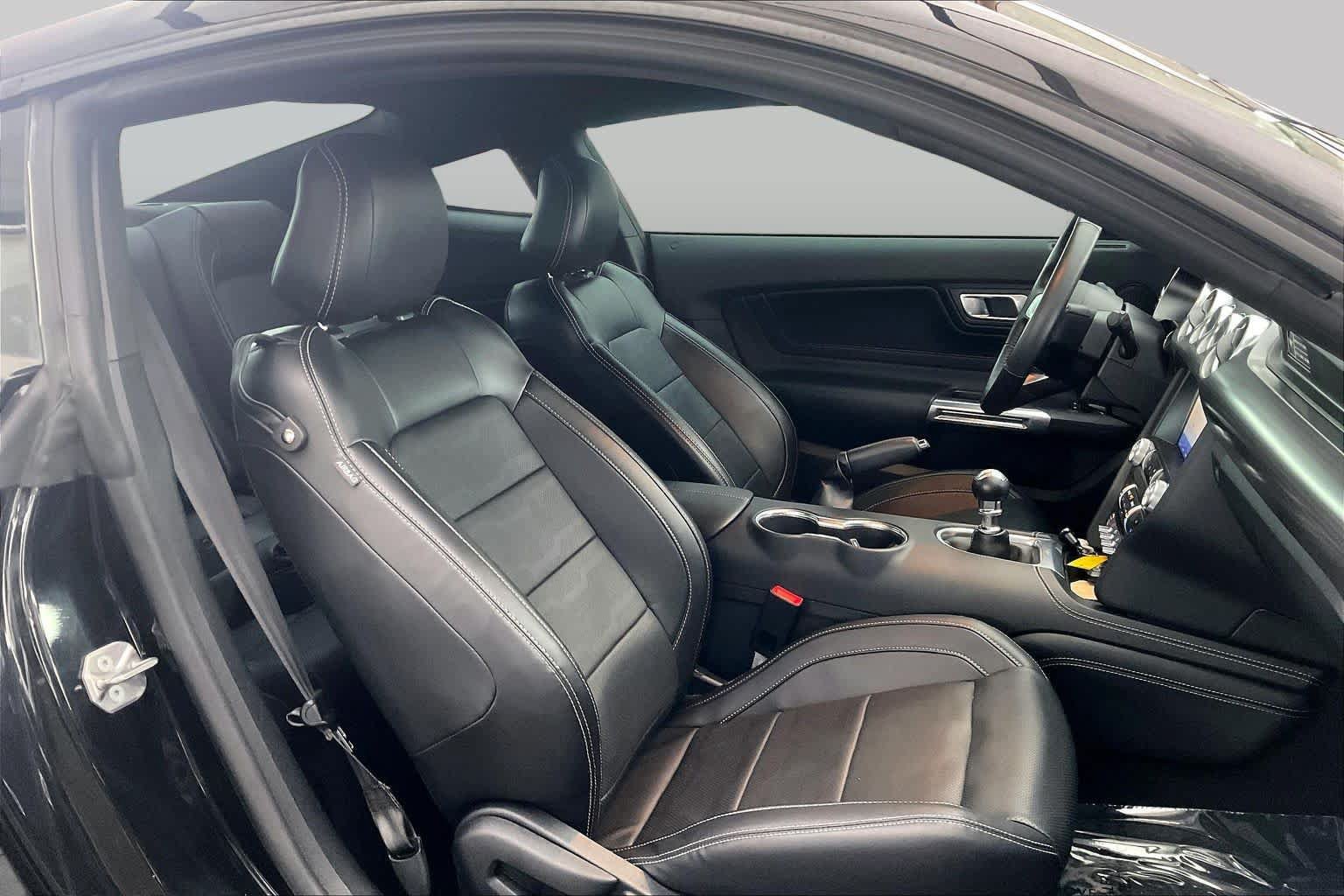 Used 2020 Ford Mustang GT Premium w/ GT Performance Package RWD image 9