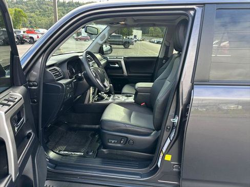 Certified 2019 Toyota 4Runner SR5 Premium AWD/4WD image 13