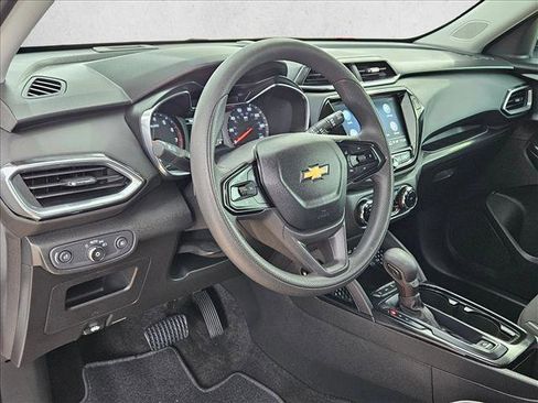 Used 2023 Chevrolet TrailBlazer LT w/ Convenience Package image 10