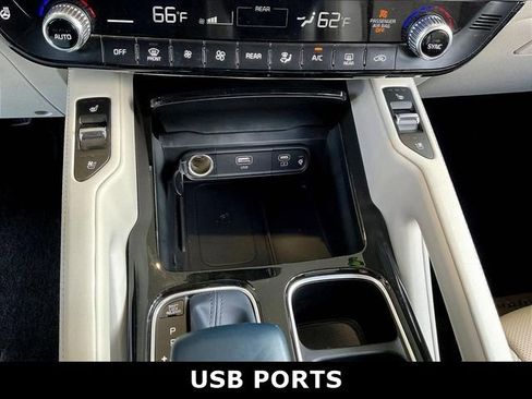 Used 2024 Kia Telluride EX w/ EX Captain's Chair Package AWD/4WD image 7