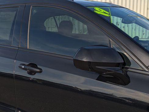 Used 2019 Cadillac XT4 Sport w/ Cold Weather Package image 9