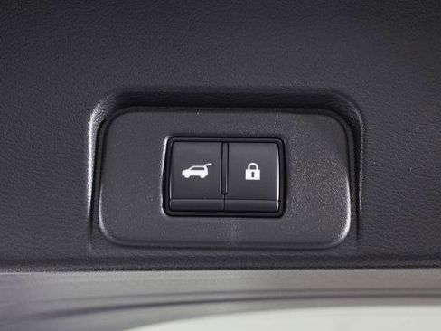 Certified 2024 Nissan Rogue SV w/ SV Premium Package FWD image 16