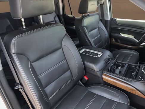 Used 2019 GMC Yukon Denali w/ Open Road Package AWD/4WD image 32