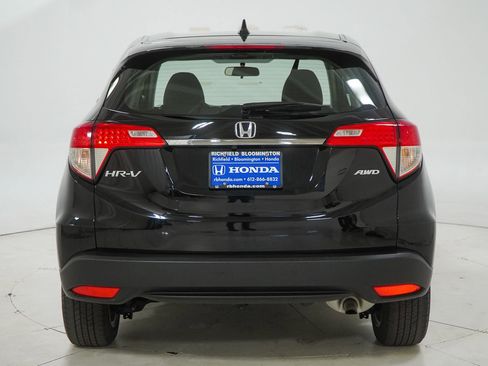 Used 2022 Honda HR-V LX image 9