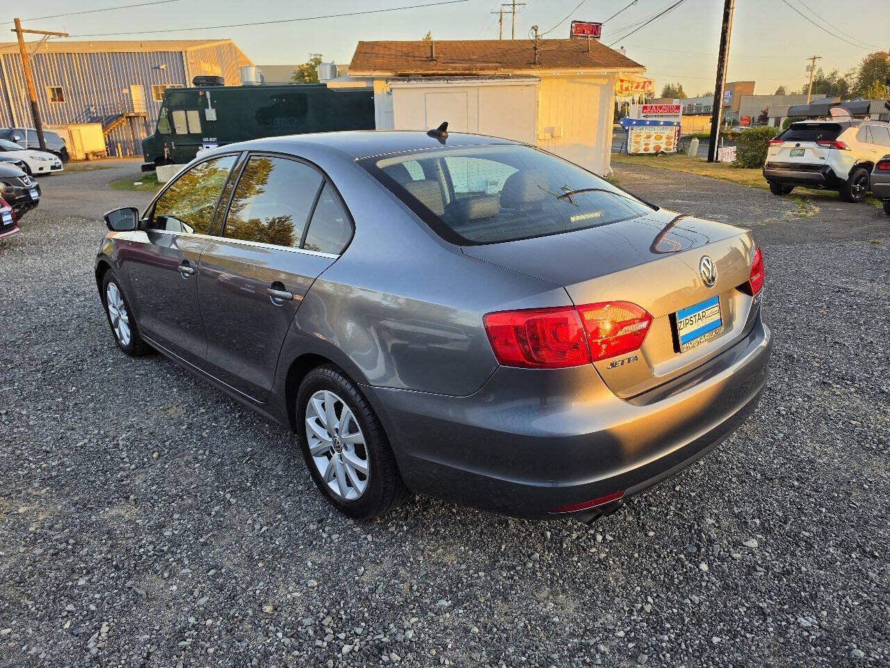Used 2013 Volkswagen Jetta SE FWD image 5