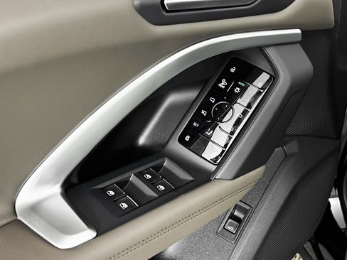 New 2025 Audi Q5 Premium w/ Convenience Package image 18