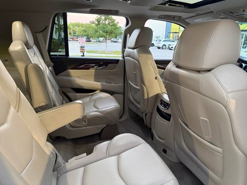 Used 2016 Cadillac Escalade Premium image 45