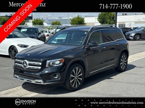 Used 2020 Mercedes-Benz GLB 250 w/ Premium Package image 1