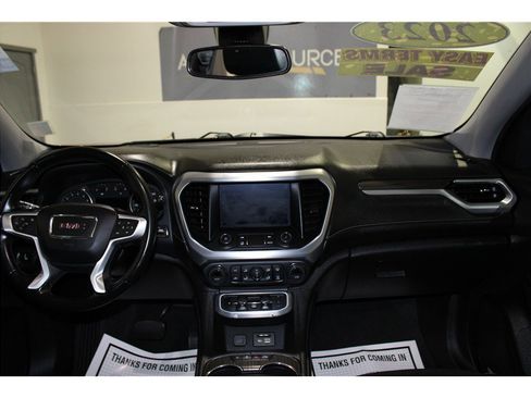 Used 2023 GMC Acadia SLT image 15