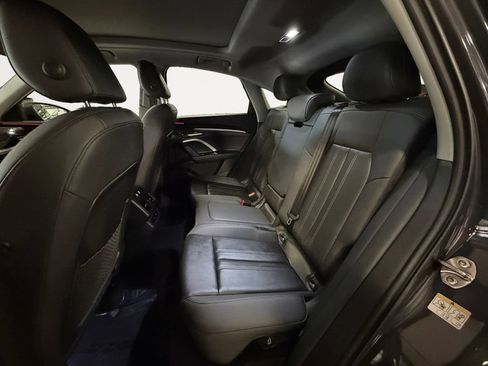 Certified 2025 Audi Q5 Premium AWD/4WD image 12